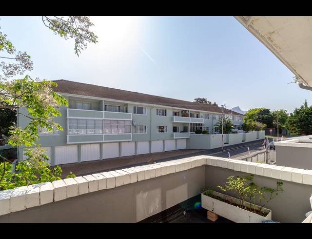 1 BEDROOM APARTMENT FOR SALE IN WYNBERG UPPER
